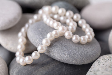 Effortless Style: Long Pearl Necklaces for Every Occasion